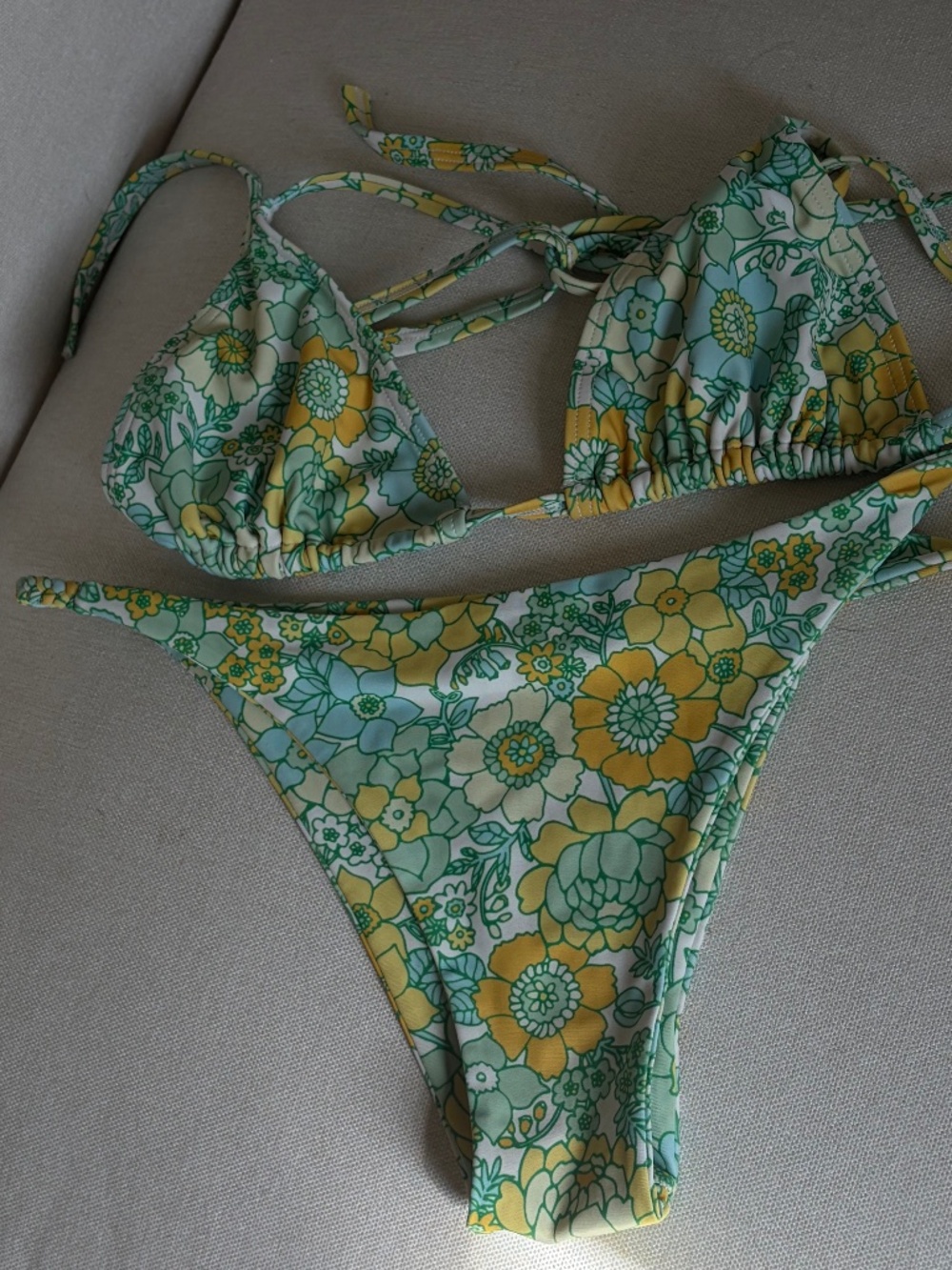 kulani kinis bikinis